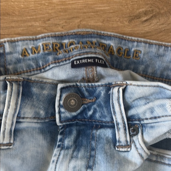 American Eagle Outfitters Relaxed Blue Jeans with Vintage Distressing - Picture 2 of 11